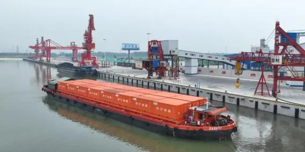 北粮西运，，，，，，，，济宁到重庆万州集装箱水运航线开通